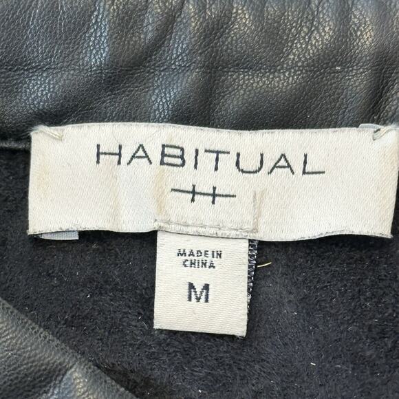 Habitual Taylor Women M Blouse Cropped Faux-Leather Button Front Shirt Black - Picture 8 of 11